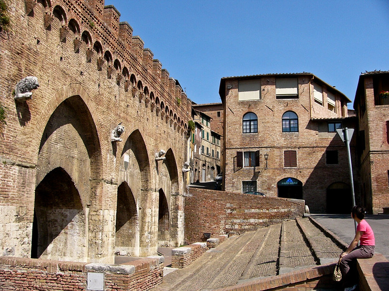 storia di siena fonte branda
